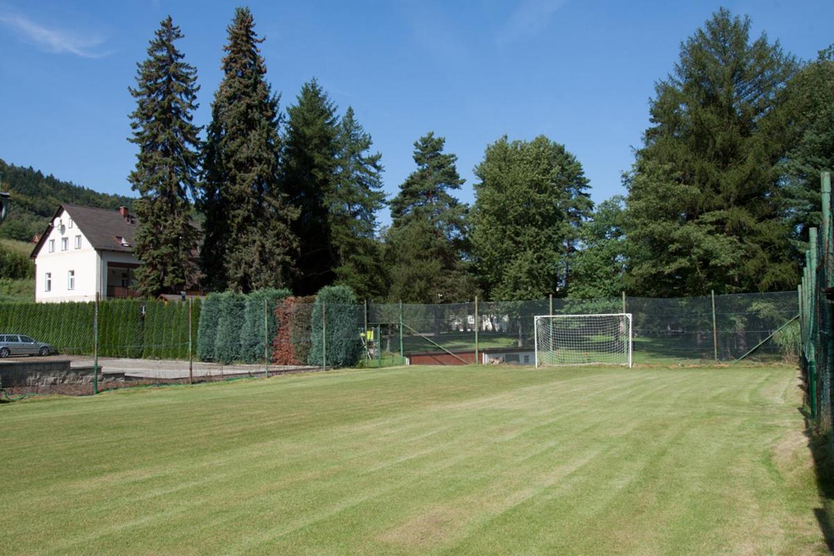 Rodinny Penzion U Wolfu Chrastava Bagian luar foto