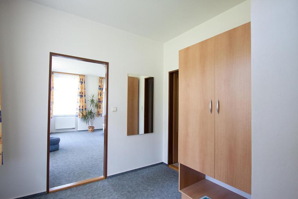 Rodinny Penzion U Wolfu Chrastava Ruang foto